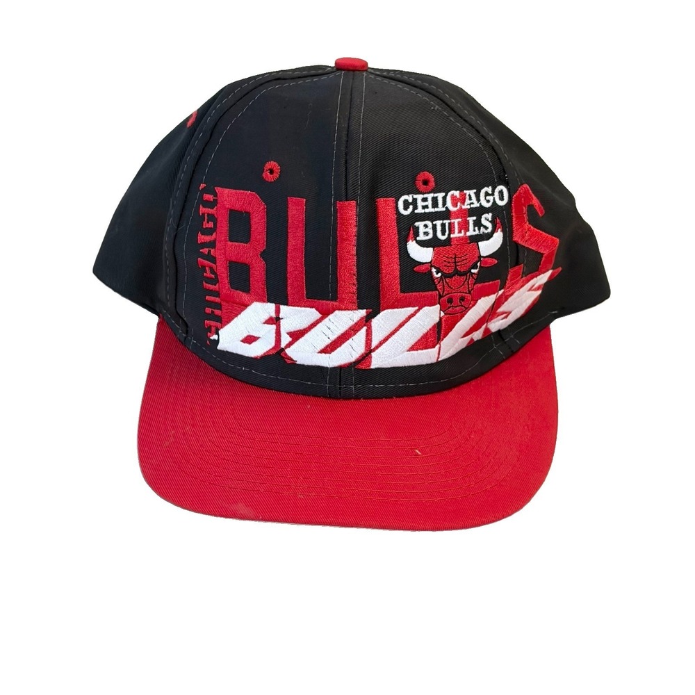 Vintage - Rare 90's Chicago Bulls Spellout SnapBack Hat Y2K NBA Logo 7 OS
